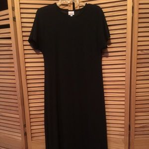 Small Solid Black Lularoe Maria